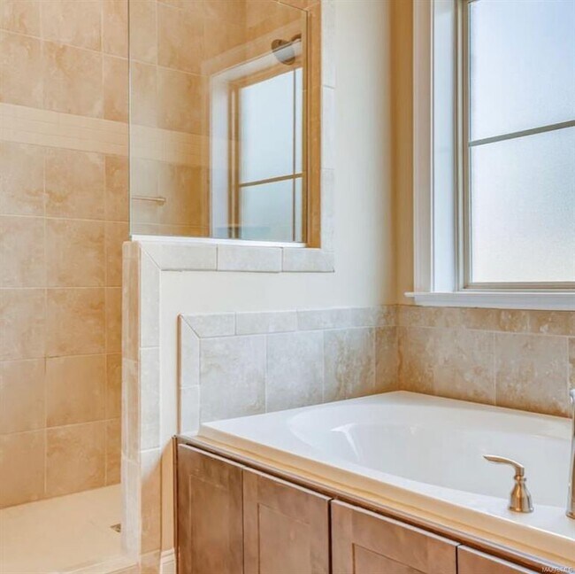 Building Photo - 8621 Melbourne Cir