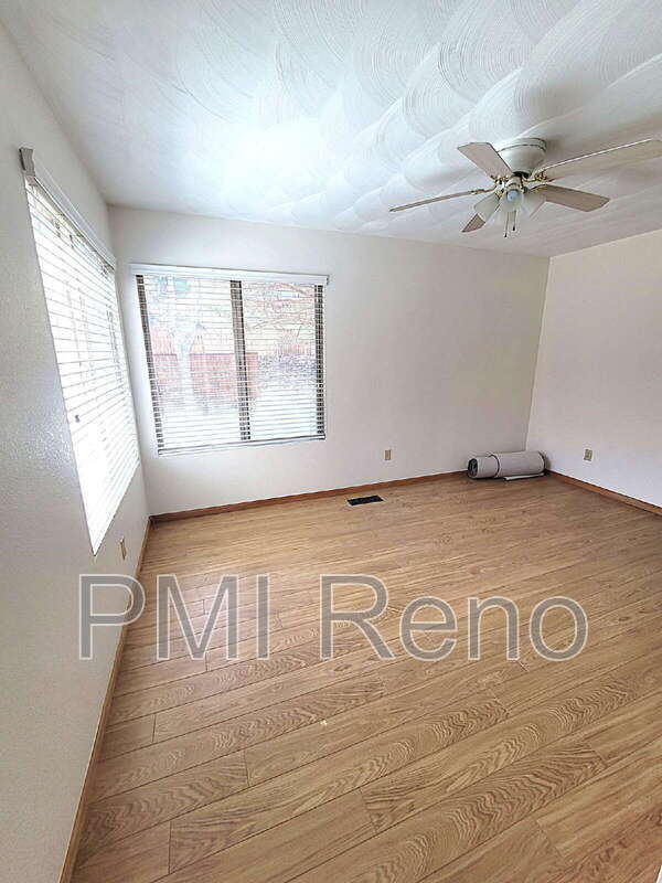 Building Photo - 6403 Meadow Country Dr