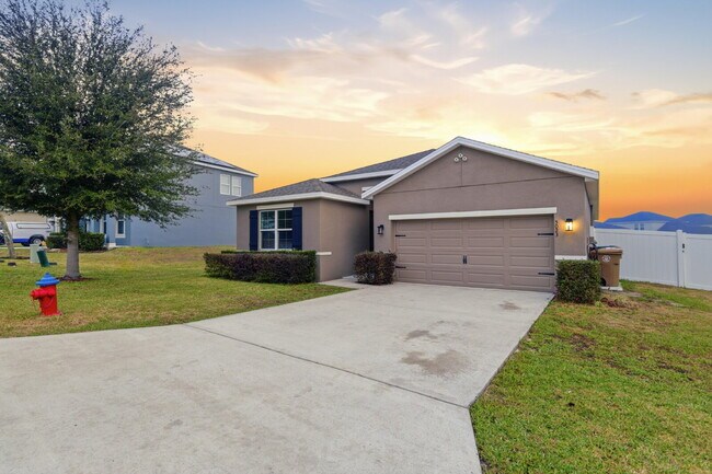 Building Photo - Spacious 4 Bedroom Home with Private Mother-in-Law Suite – Pet Friendly & Move-In Ready!