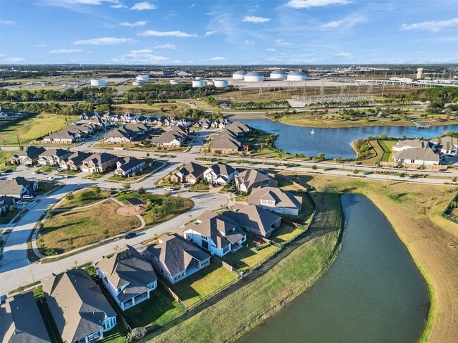 Building Photo - 913 Goose Creek St