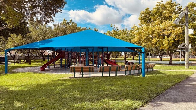 Building Photo - 7226 SW 94th Pl