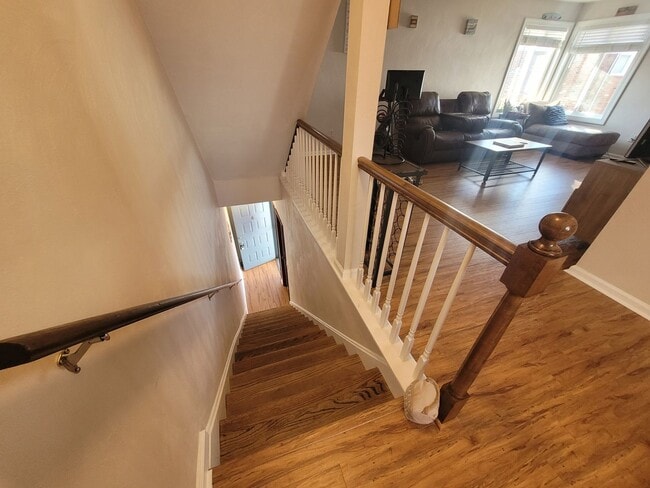 Building Photo - 2 Bedroom, 2.5 Bath Condo with with Ocean ...