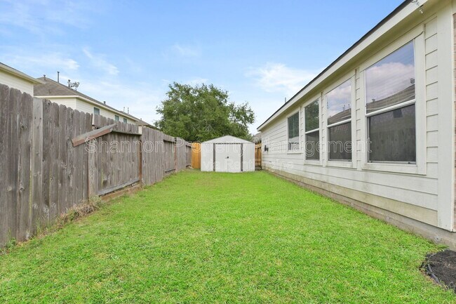 Building Photo - 18534 Burgundy Sky Way
