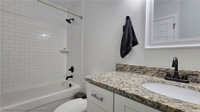 Building Photo - 2909 Mullet Ave