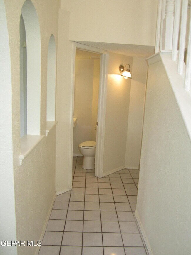 Building Photo - 6924 Imperial Ridge Dr