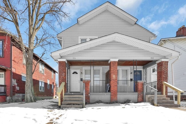 Building Photo - 816-818 Wager Street