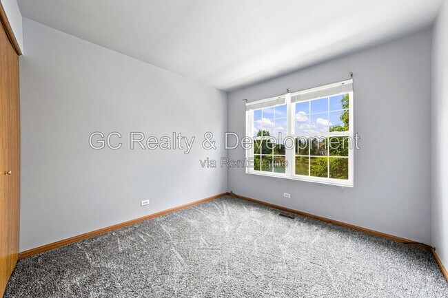 Building Photo - 203 Springbrook Trail S