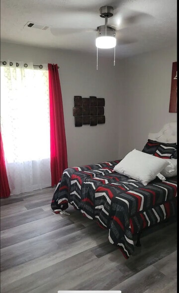Building Photo - Room in Duplex on New Dawn Ct