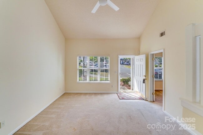 Building Photo - 17125 Greenlawn Hills Ct