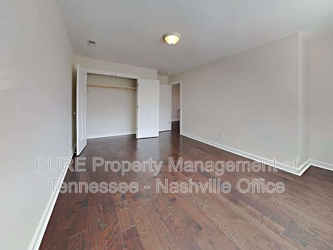 Building Photo - 303 Gatewood Ave