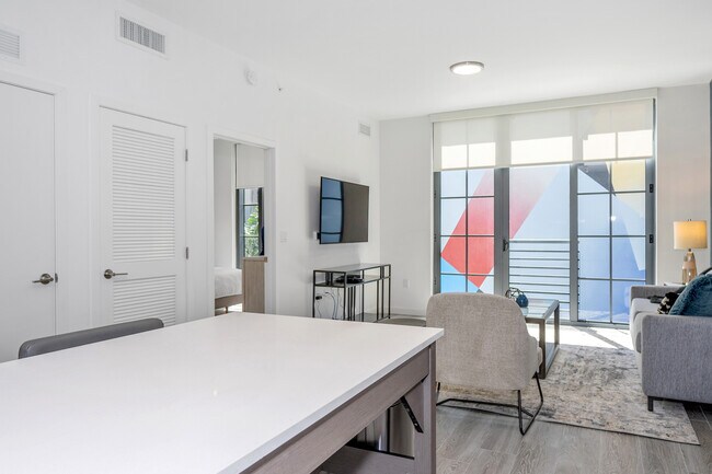 Building Photo - 19680 E Country Club Dr