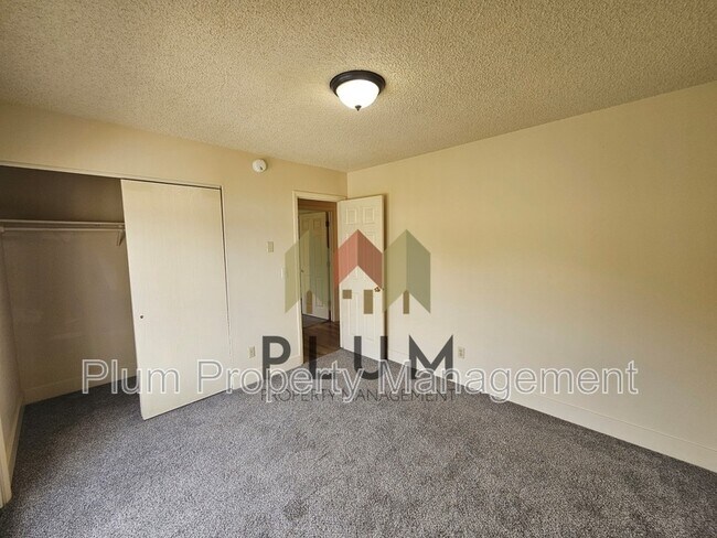 Building Photo - 5602 Bridger Ct