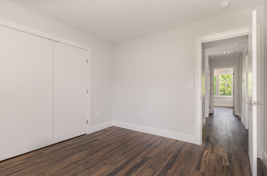 Building Photo - Room in House on S Alston Ave