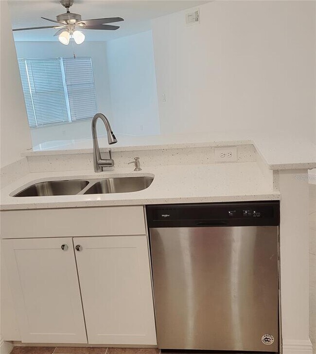 Building Photo - 4528 Commander Dr