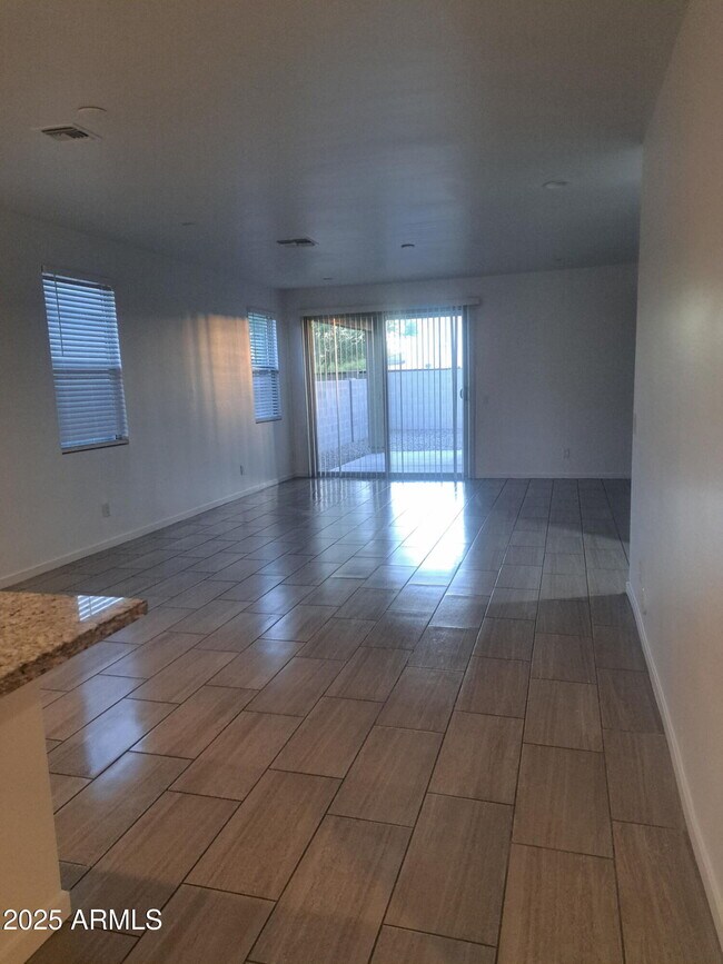 Building Photo - 4214 S 68th Ln