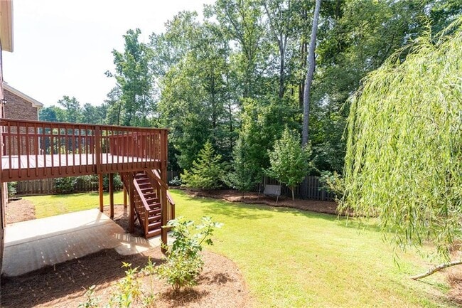 Building Photo - 1290 Redbud Dr