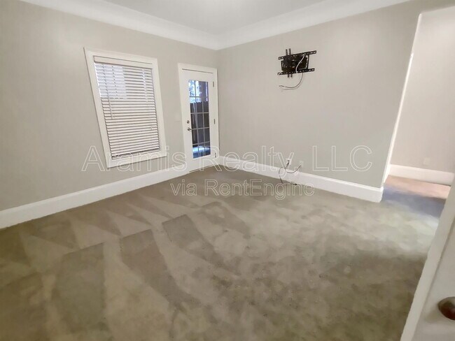 Building Photo - 2772 Durham Dr NE