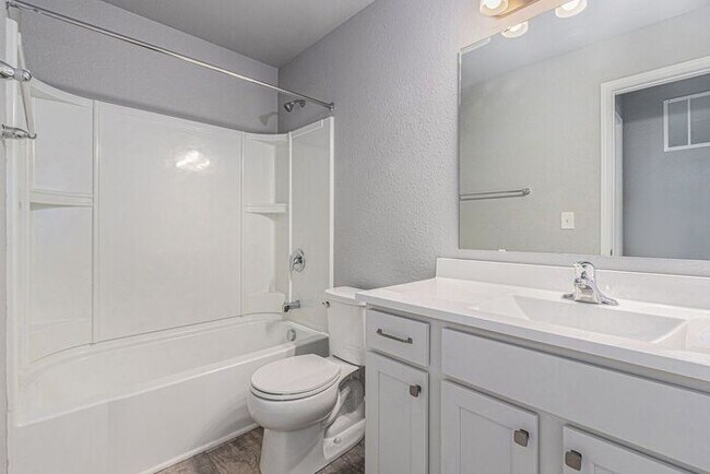 Building Photo - 5499 E Karen Ct