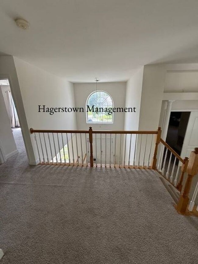 Building Photo - Luxury Home in Woodbridge