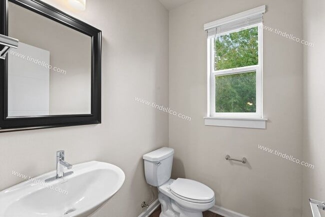 Building Photo - Modern 3-Bedroom Home with Spacious Bonus Room in Desirable Happy Valley!