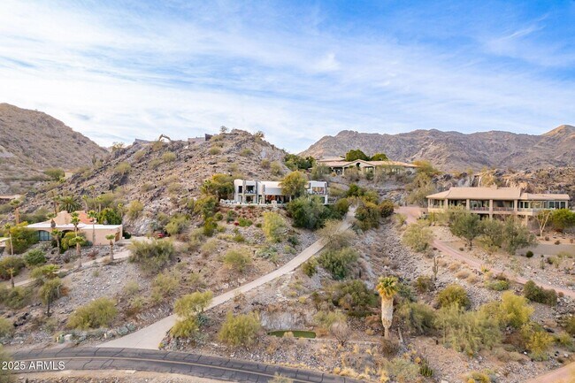 Building Photo - 7044 N Hillside Dr