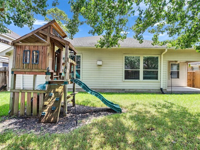 Building Photo - 18011 Outback Lakes Tr
