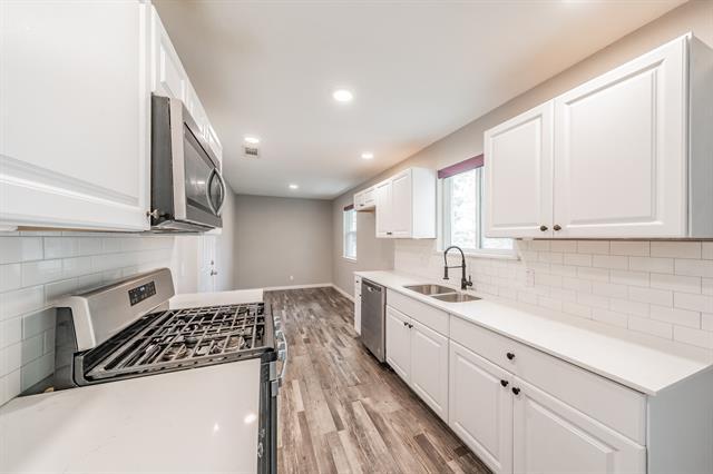 Building Photo - 5753 Saramac Dr