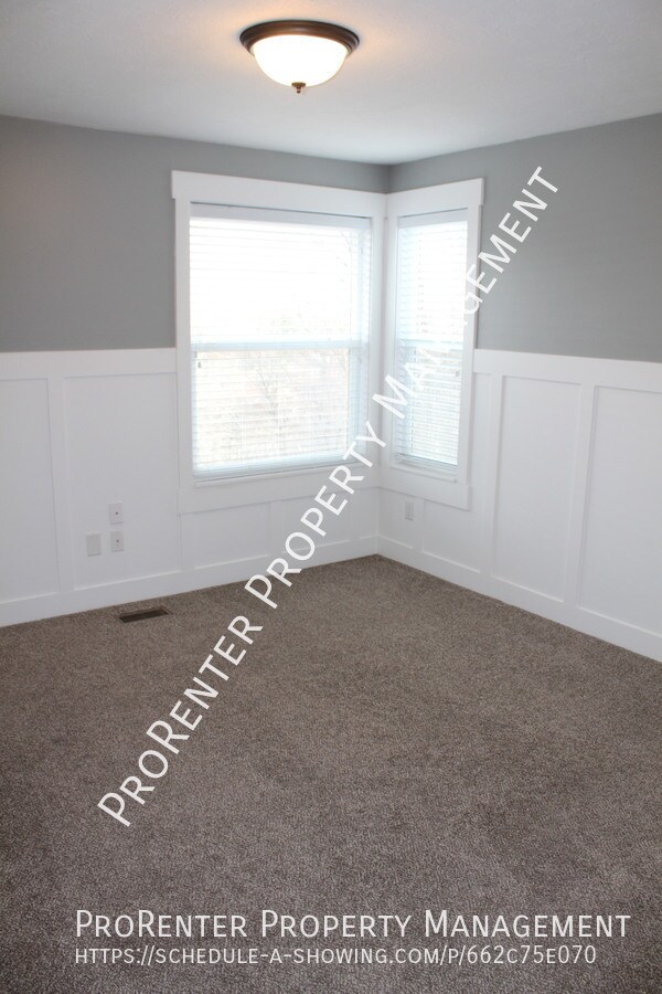 Building Photo - 8130 Deer Run Way