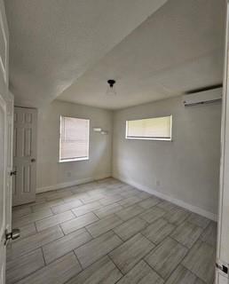 Building Photo - 3829 Mt Pleasant St
