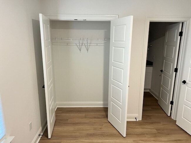 Building Photo - Brand new rental