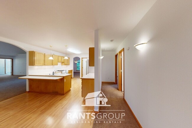 Building Photo - Spacious 3-Bed / 2-Bath Home on 2.5 Private Acres – Cooper Point