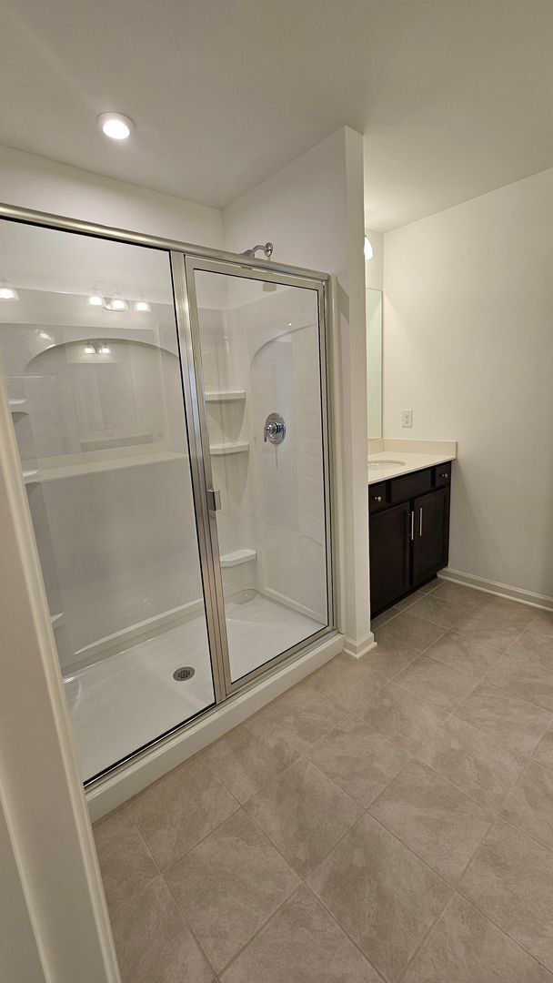 Building Photo - Spacious like new home in Hermitage FOR LEASE