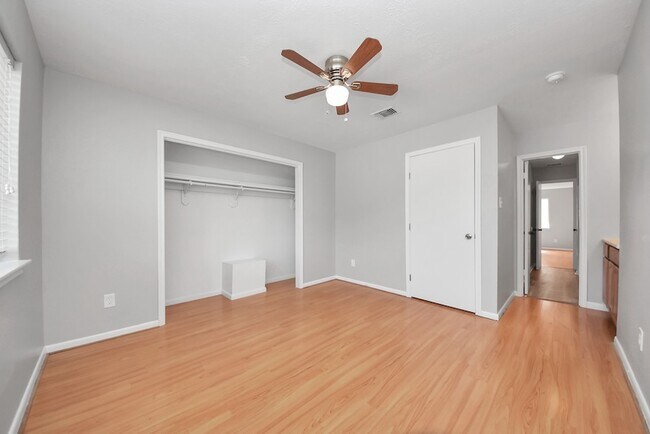 Building Photo - 115 Squires Bend