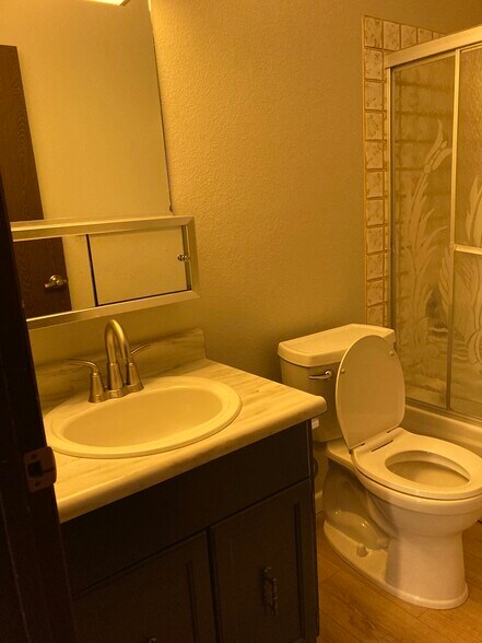 Building Photo - 1841 State St