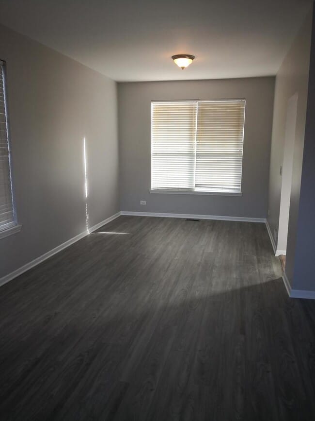 Building Photo - 5728 Breezeland Rd