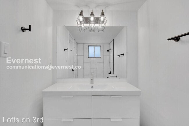 Building Photo - 1401 N 3rd St