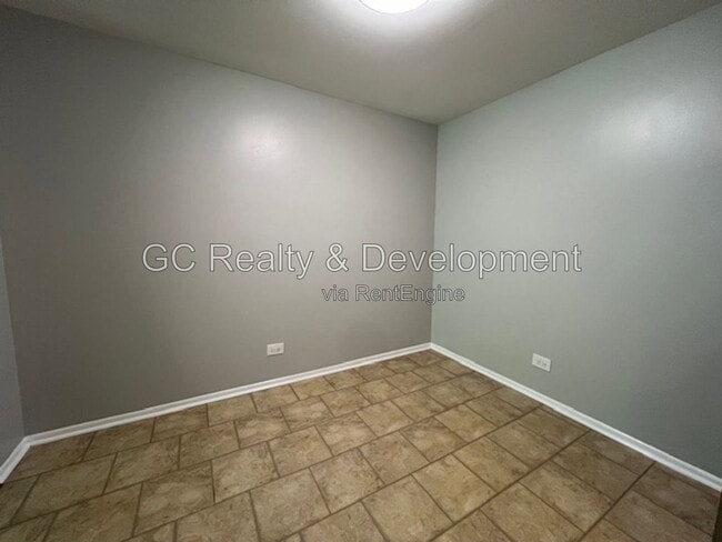 Building Photo - 314 N Warwick Ave