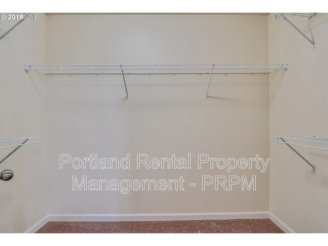 Building Photo - 5113 SE Lone Oak St