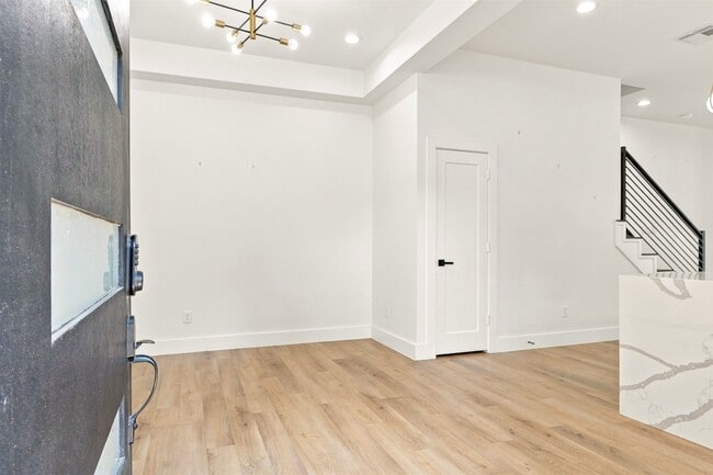 Building Photo - 4217 Hare St