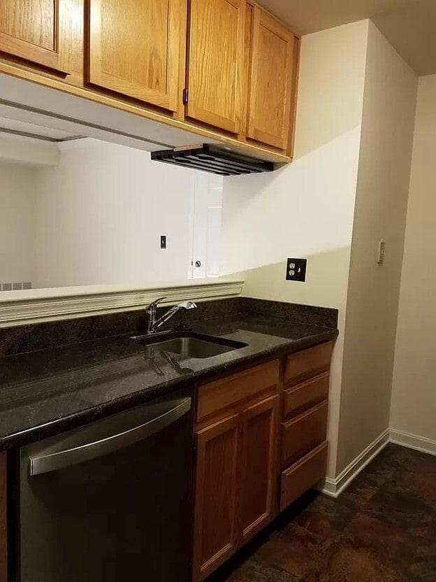Building Photo - 5708 Shadwell Ct