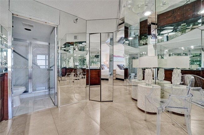 Building Photo - 3500 Mystic Pointe Dr