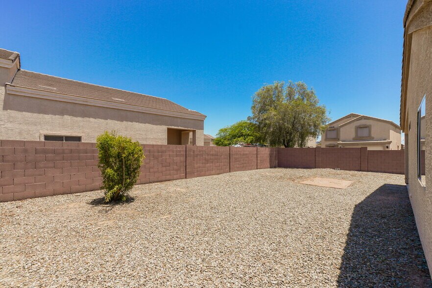 Building Photo - 21668 W Cocopah St