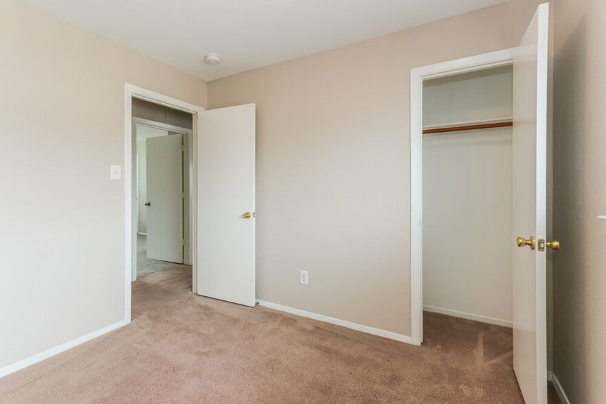 Building Photo - 1671 Nichole Woods Dr