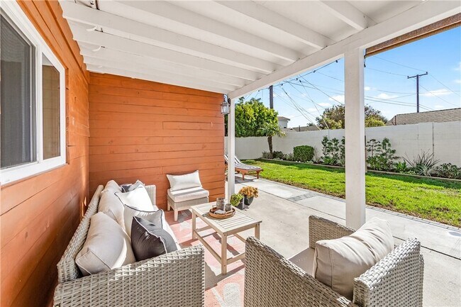 Building Photo - 5052 Audrey Dr