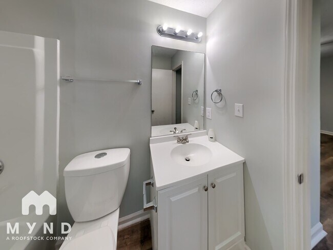 Building Photo - 2310 Ramblewood Cir