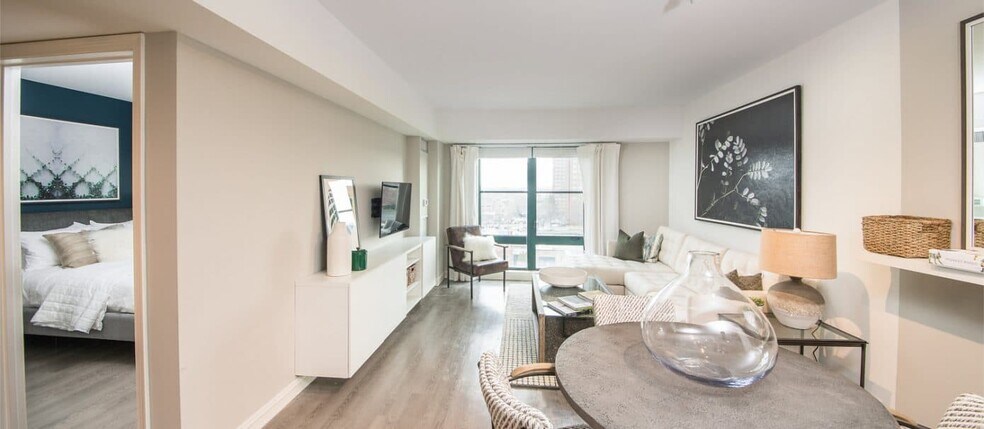 Building Photo - 30 Cambridgepark Dr