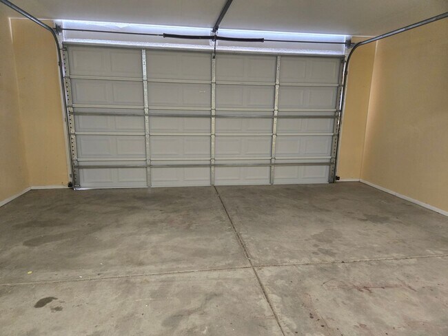 Building Photo - 4784 Cottonwood Rd