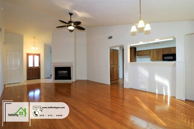 Building Photo - 2169 Sophy Pl
