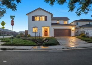 Building Photo - 2032 Gatlin Ct