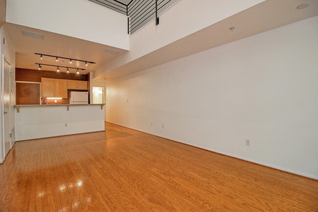 Building Photo - Spacious 1 Bedroom Loft at Ryland Mews